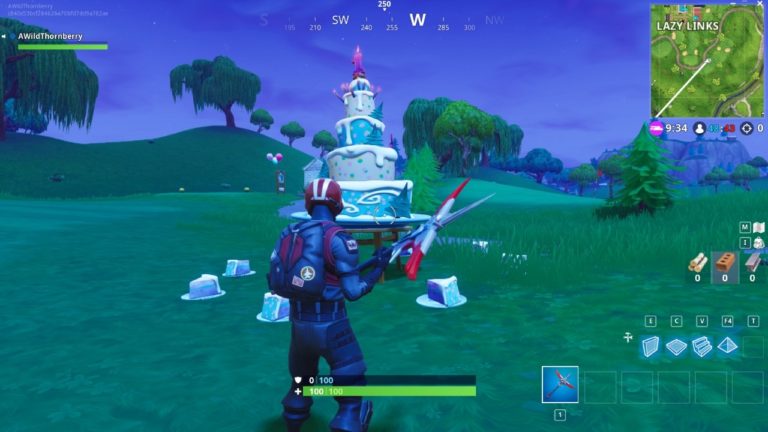 Guía Fortnite: baila delante de pasteles de cumpleaños distintos