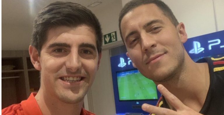 La bienvenida y felicitación de Courtois a Hazard