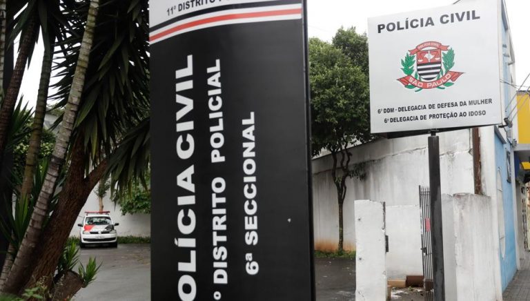 La Policía investiga a Neymar y le requisará el móvil