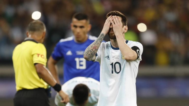 Nadie ayuda a Messi a ser feliz en la nueva selección
