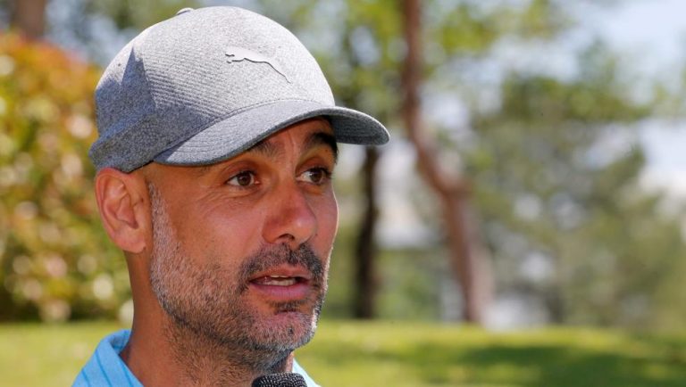 Guardiola: “Si el Barça pasa en Anfield gana otro triplete”