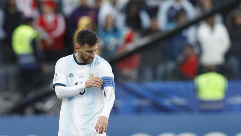 “A Messi lo van a sacudir con la sanción, debería pedir perdón a la Conmebol”