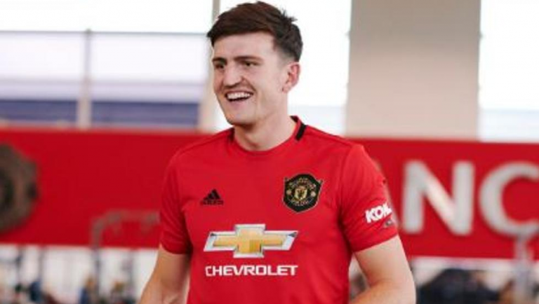 El Manchester United anuncia el fichaje de Maguire, el defensa más caro de la historia