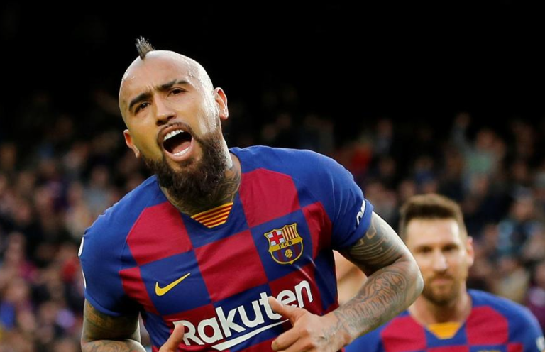 Arturo Vidal denuncia al Barça por el impago de 2,4 millones