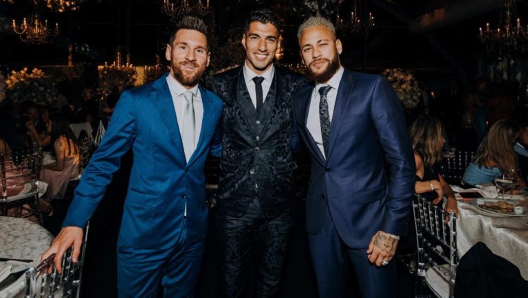 Foto con mensaje de Messi, Suárez y Neymar