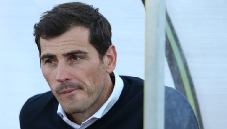 Casillas sorprende a todo el mundo y se rapa al cero para mostrar su apoyo contra el coronavirus
