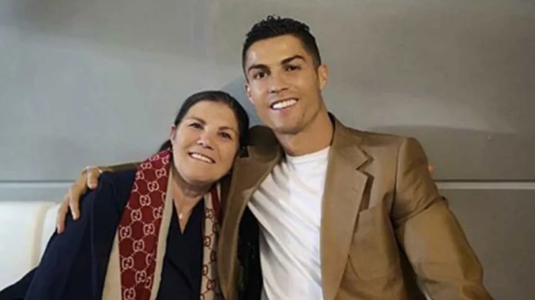 La madre de Cristiano Ronaldo recibe el alta y ya está reposando en su casa