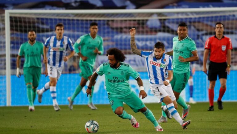 El Madrid le quita el liderato del Barça con el VAR de aliado