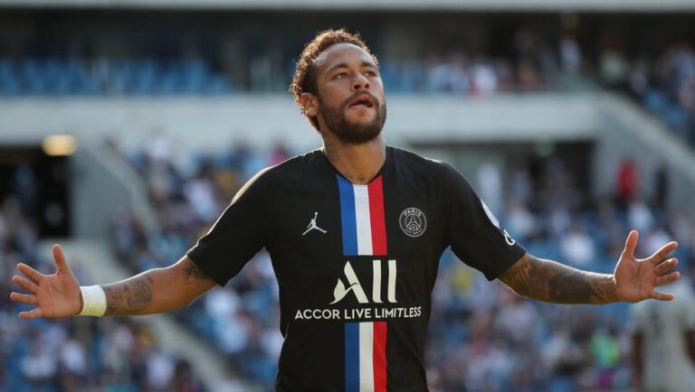 Neymar sigue pensando en volver al Barça