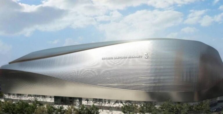 La obra del Santiago Bernabéu sigue a ritmo de vértigo: las cerchas ya están unidas