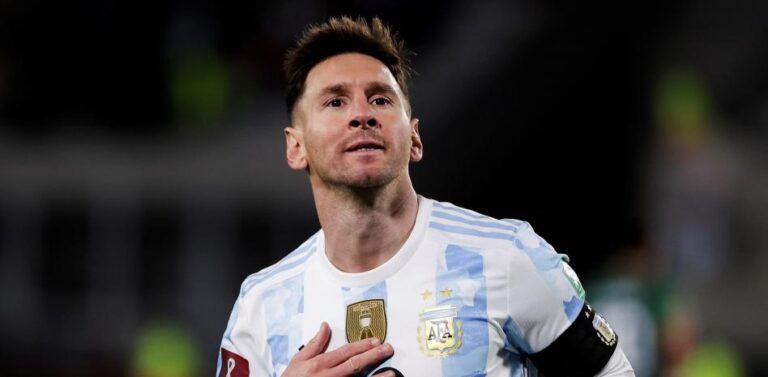 La imagen viral de un niño pidiéndole perdón a Messi por llamarse Cristiano
