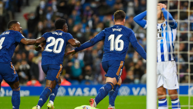 Vinicius eleva a un Real Madrid que gana a la Real Sociedad por inercia (0-2)