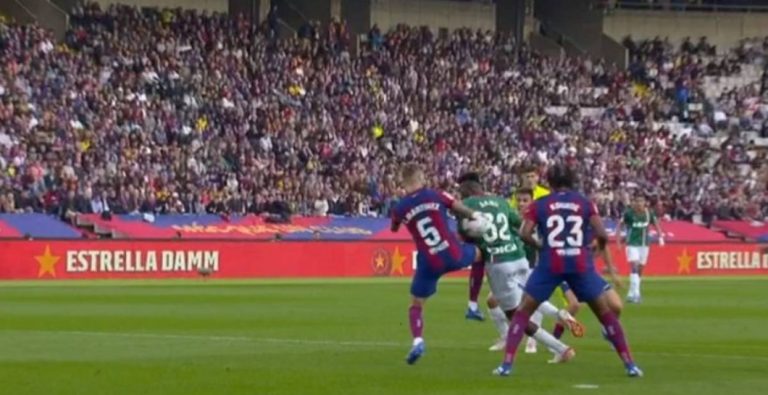 La ayuda de todas las semanas en la Negreira League: mano no pitada, remontada asegurada