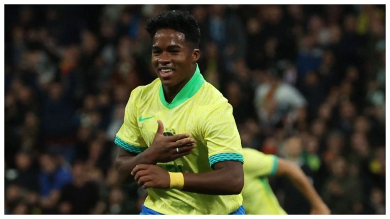 Endrick se estrenó anoche en el Bernabéu