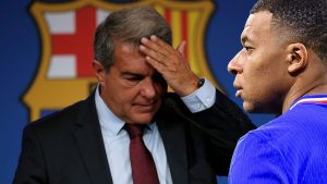 En Barcelona ya temen a Mbappé: primera ‘jugarreta’ contra el delantero del Real Madrid