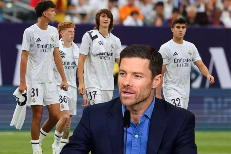 Xabi Alonso and youth players in preseason