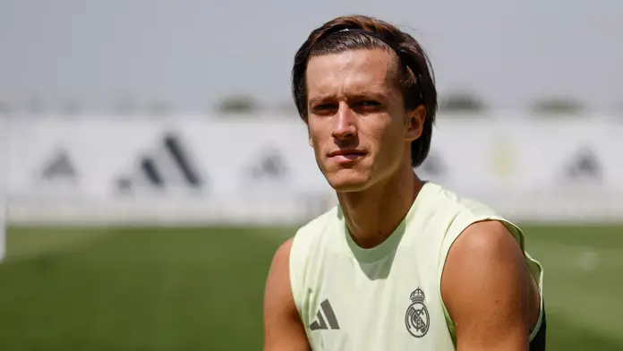 Álvaro Carreras ansía debutar en el Bernabéu con el Real Madrid.