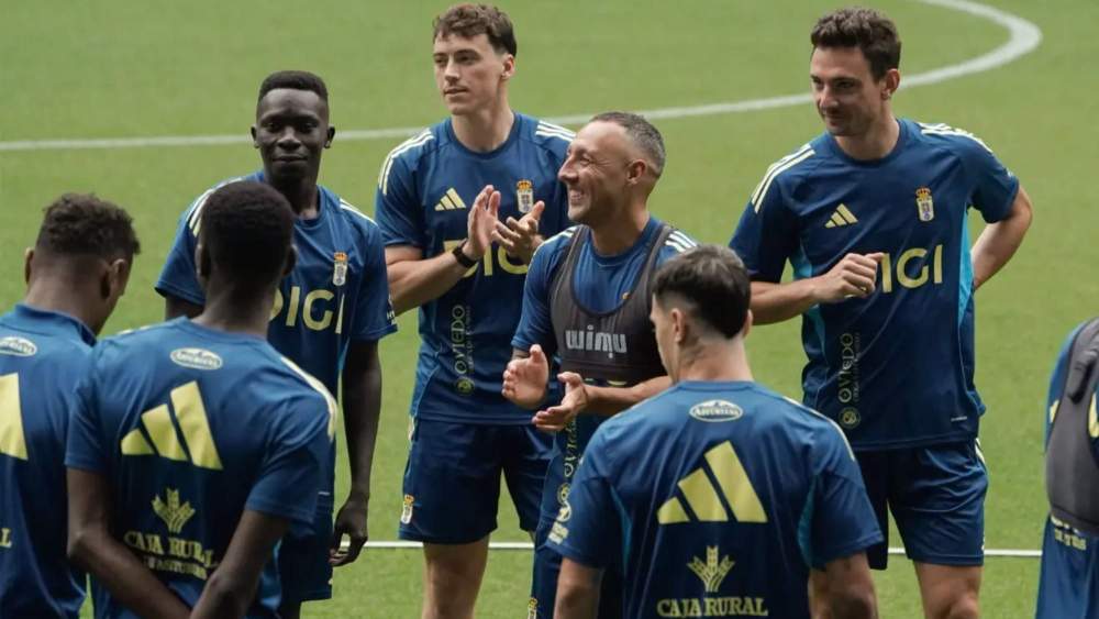 santi cazorla entreno oviedo santi cazorla entreno oviedo