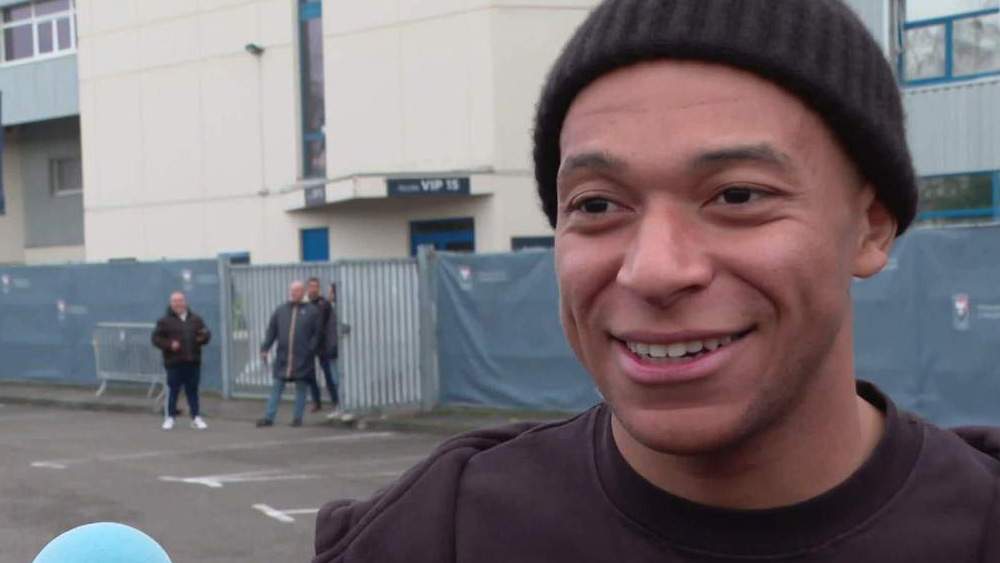 Mbappé en una de sus visitas al Caen Mbappé en una de sus visitas al Caen