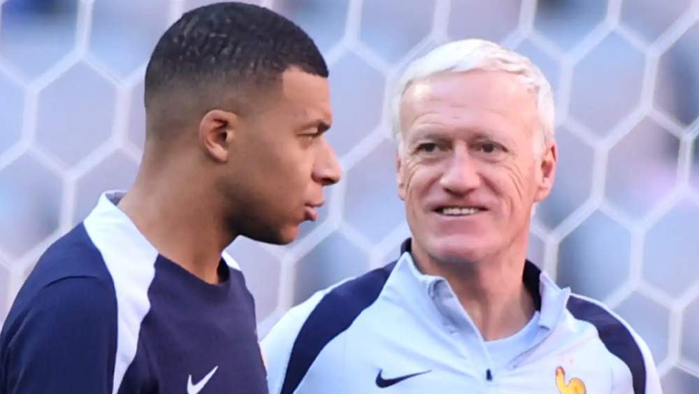 Mbappé y Deschampss Mbappé y Deschampss