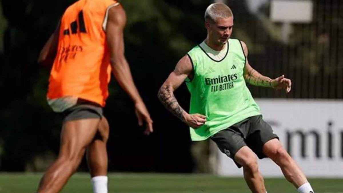 Franco Mastantuono durante su primer entrenamiento con el Real Madrid