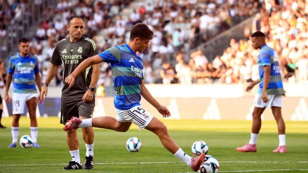 arda guler calentamiento tirol