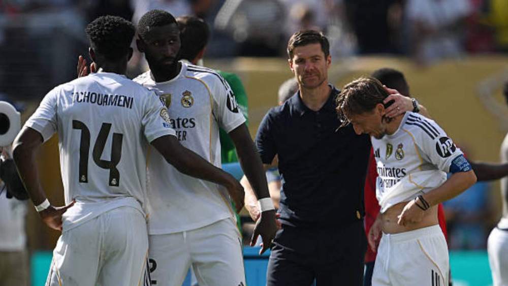 Xabi Alonso sabe que su plantilla se encuentra cerrada. Xabi Alonso sabe que su plantilla se encuentra cerrada.