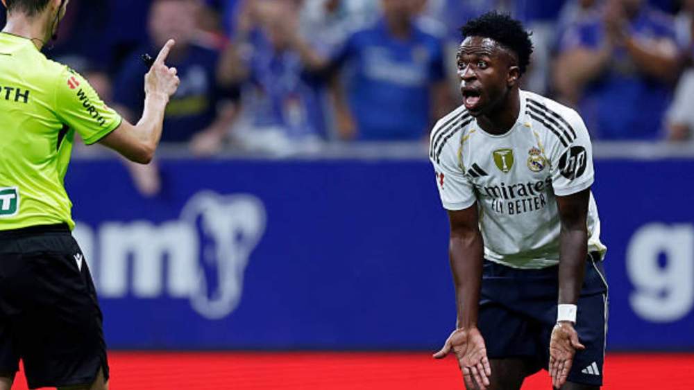 Habrá denuncia al Oviedo por cánticos a Vinicius. Habrá denuncia al Oviedo por cánticos a Vinicius.