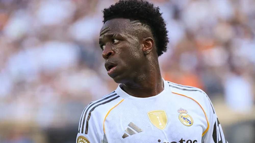 Vinicius jugando con el Real Madrid