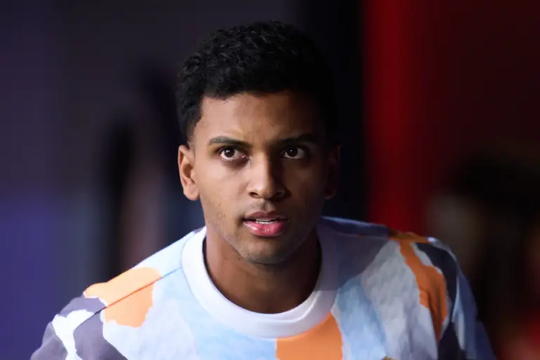 Rodrygo Goes, en el banquillo durante un partido del Real Madrid
