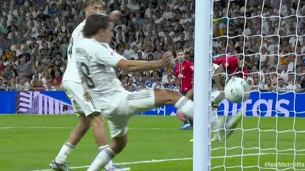 alvaro carreras salva gol alvaro carreras salva gol