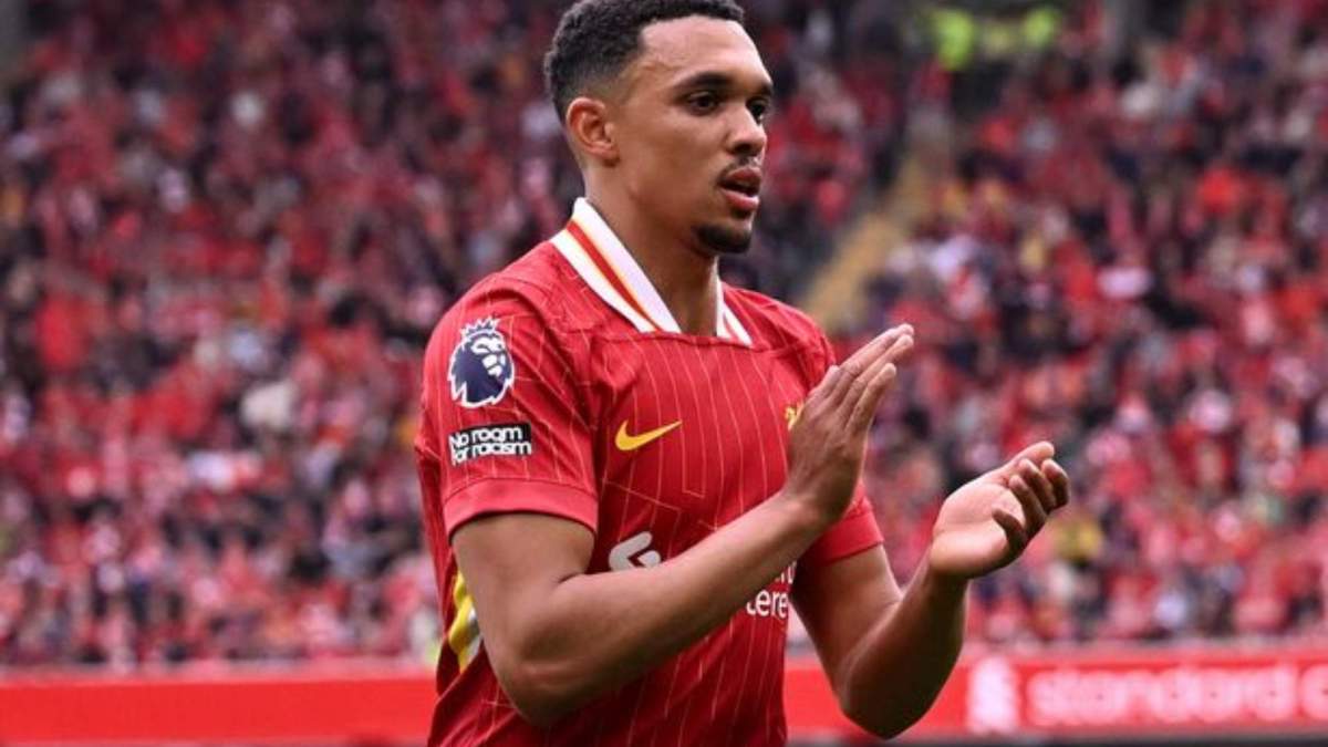 Trent Alexander Arnold despidiéndose de Anfield en la tarde de hoy Trent Alexander Arnold despidiéndose de Anfield en la tarde de hoy