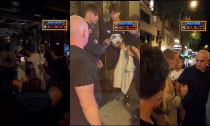 Jugadores del Real Madrid saliendo de la cena de ayer.