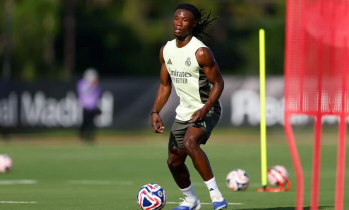 Eduardo Camavinga durante un entrenamiento con el Real Madrid.