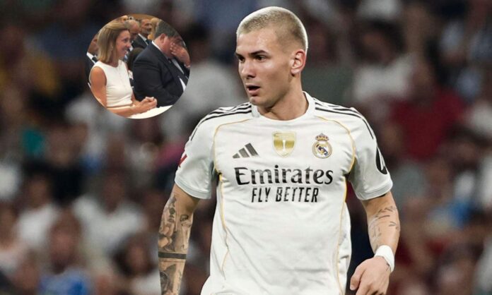 Franco Mastantuono jugando un partido con el Real Madrid y una foto de su familia.