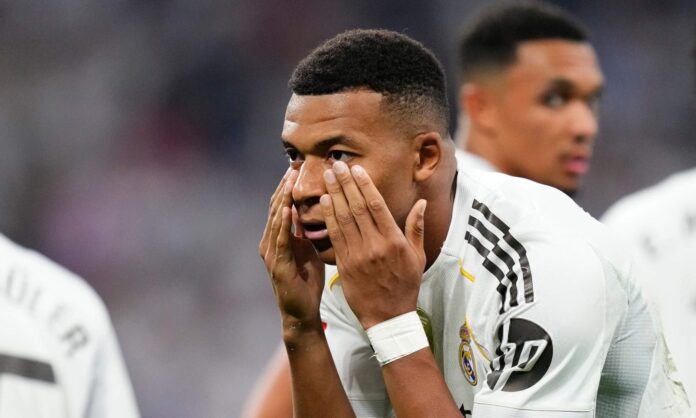 Kylian Mbappé celebrando un gol con el Real Madrid. 