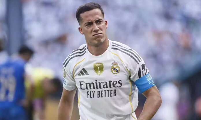 Lucas Vázquez jugando un partido con el Real Madrid. 