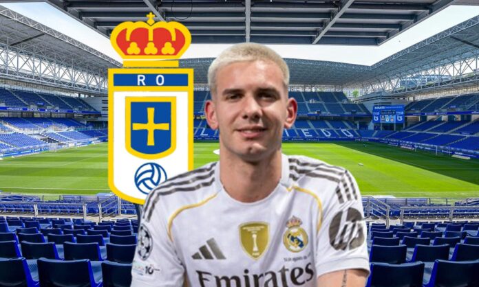 Franco Mastantuono, escudo del Oviedo y el Carlos Tartiere.