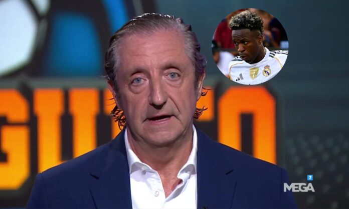 Josep Pedrerol en El Chiringuito y una foto de Vinícius Júnior.