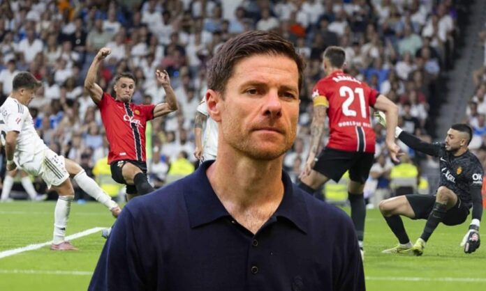 Xabi Alonso realizó un breve análisis del partido ante el Mallorca con sus jugadores en el vestuario.