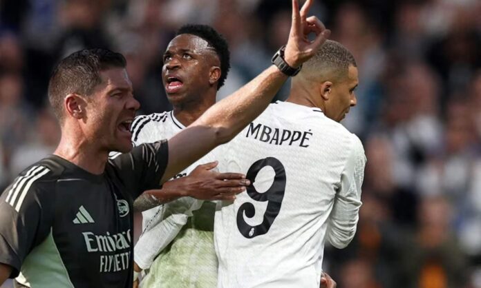 Xabi Alonso cree que hay un delantero que será buena competencia para Kylian Mbappé y Vinicius Junior.