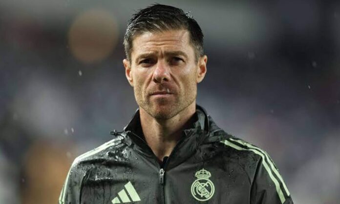 Xabi Alonso durante un partido del Real Madrid. 