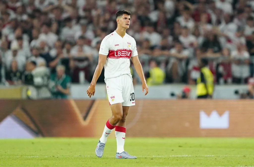 Chema Andrés, en su debut con el VfB Stuttgart en la Supercopa de Alemania