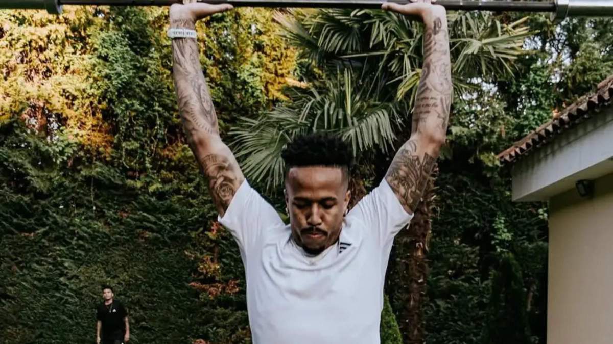 Eder Militao durante su proceso de recuperación (1)