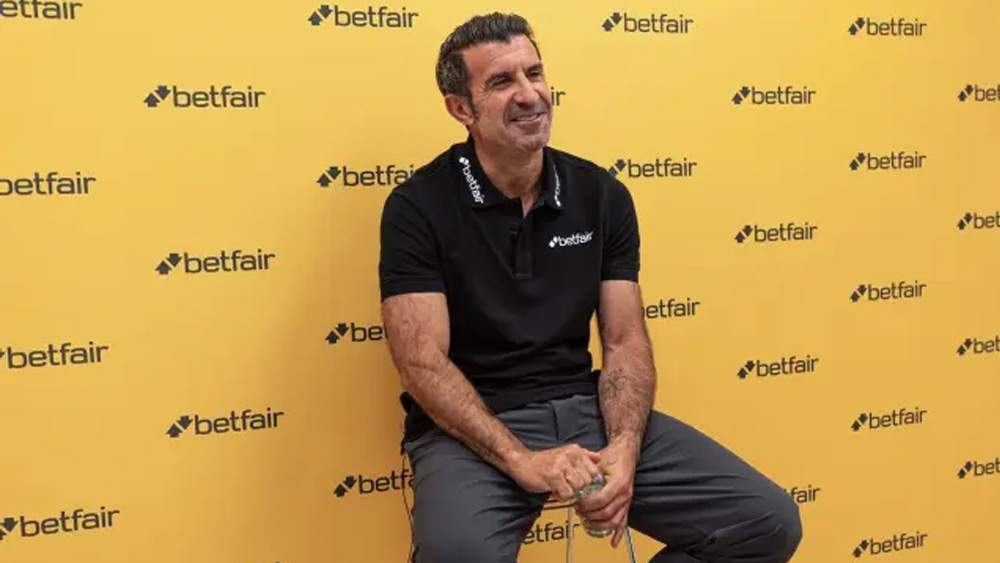 Luis Figo durante la entrevista Luis Figo durante la entrevista