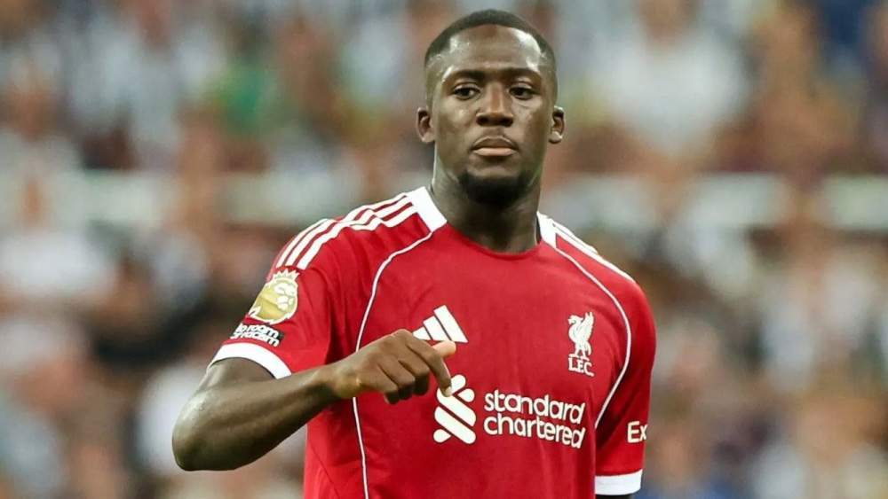 Konaté jugando con el Liverpool Konaté jugando con el Liverpool