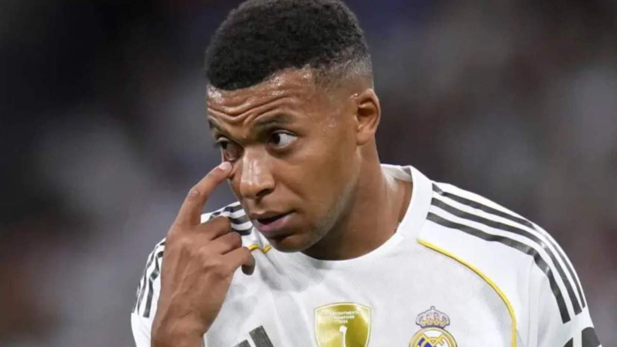 Mbappé durante un partido del Real Madrid Mbappé durante un partido del Real Madrid