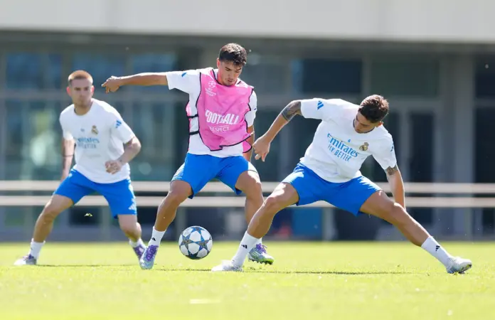 Jugadores del Real Madrid preparando el partido de Champions contra el Olympique de Marsella