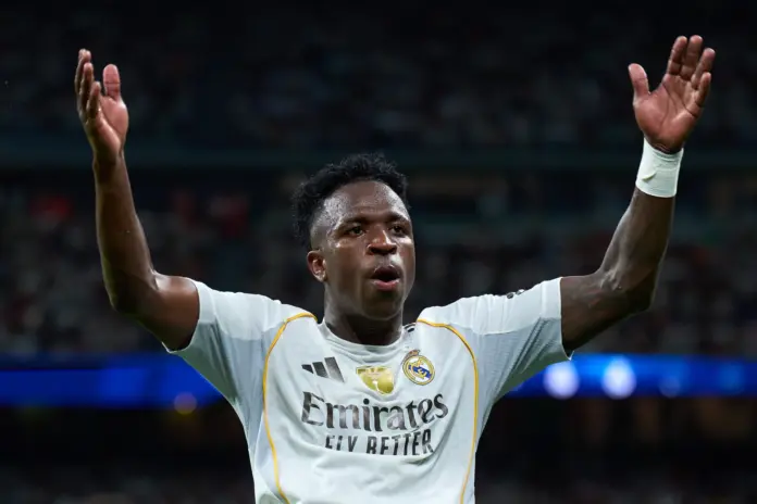 Vinicius celebra un gol con el Real Madrid antes del partido contra la Real Sociedad en LaLiga
