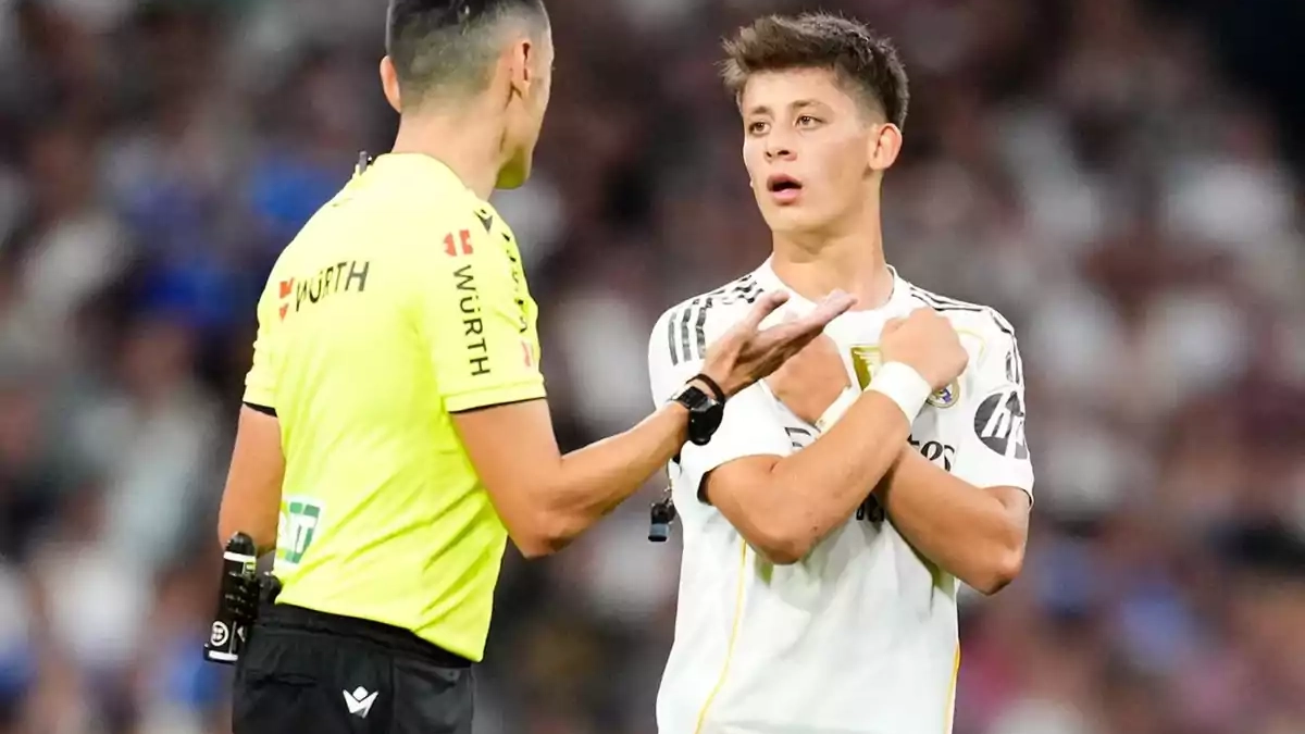 arda guler protesta arbitro mano arda guler protesta arbitro mano